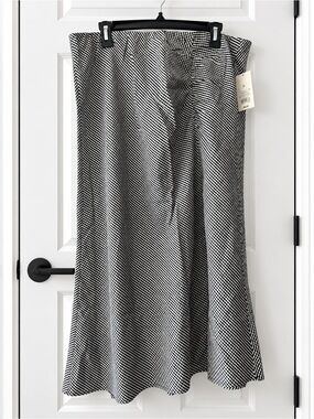 Women's Black and White Midi Skirt